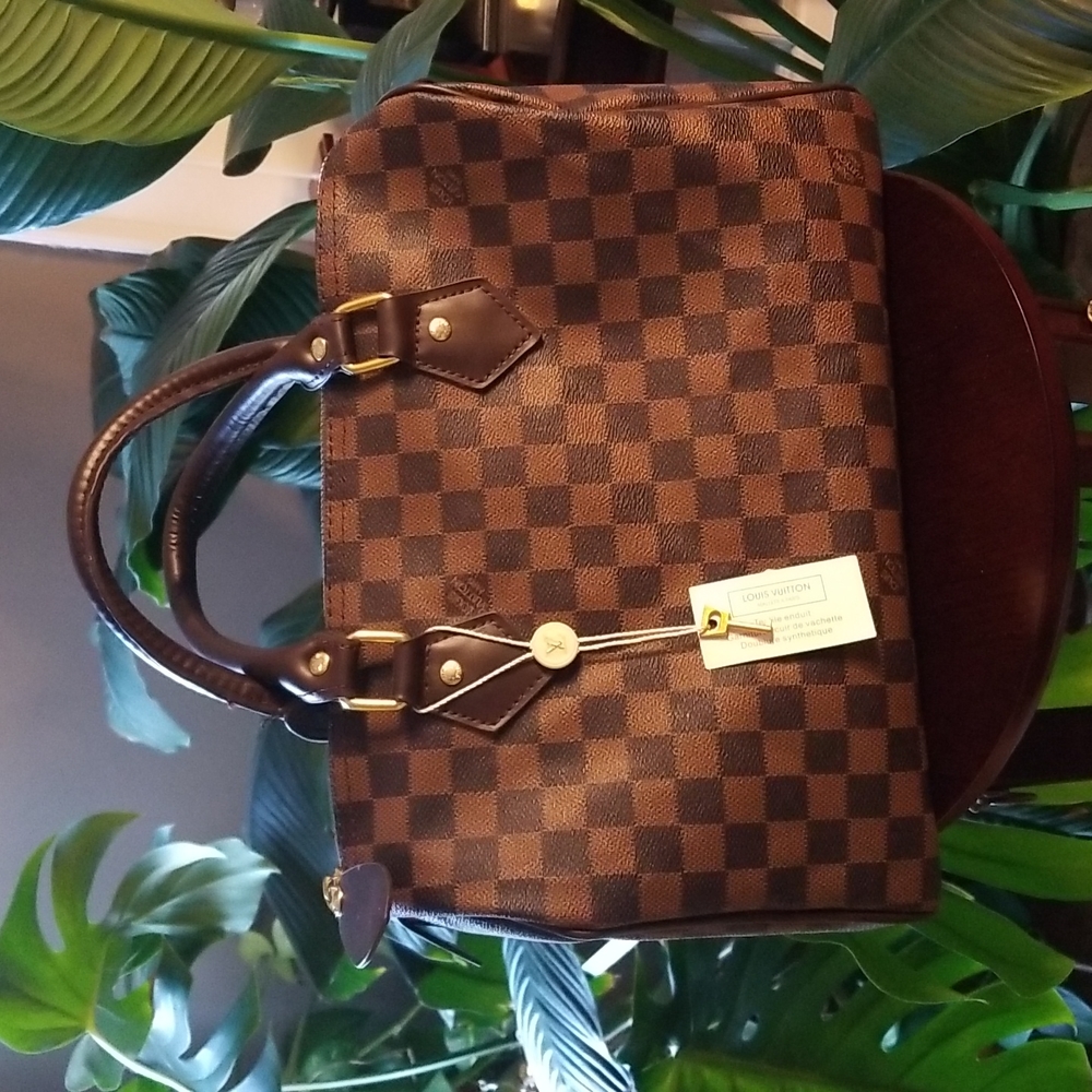 Knockoff Louis Vuitton handbag